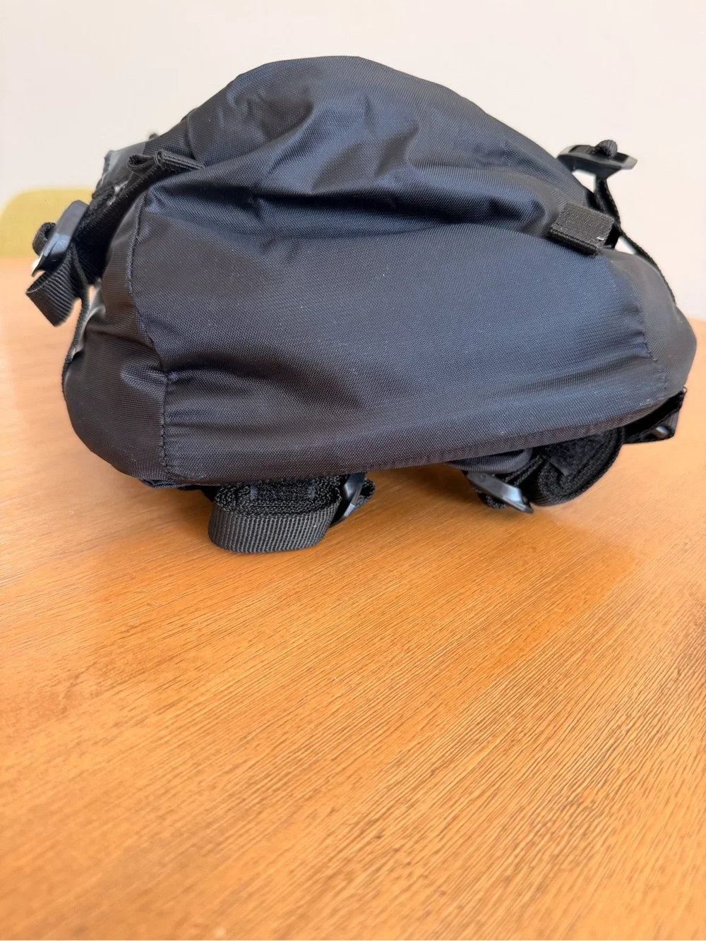 CamelBak M.U.L.E. Black Compact Hydration Sling Backpack